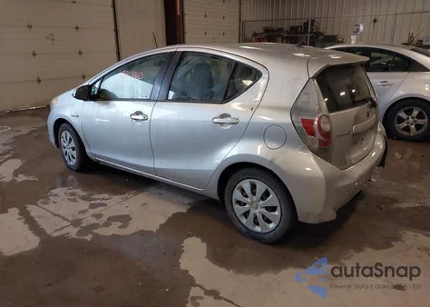 2014 Toyota Prius C Two z USA, uszkodzony, nr VIN JTDKDTB37E1570181